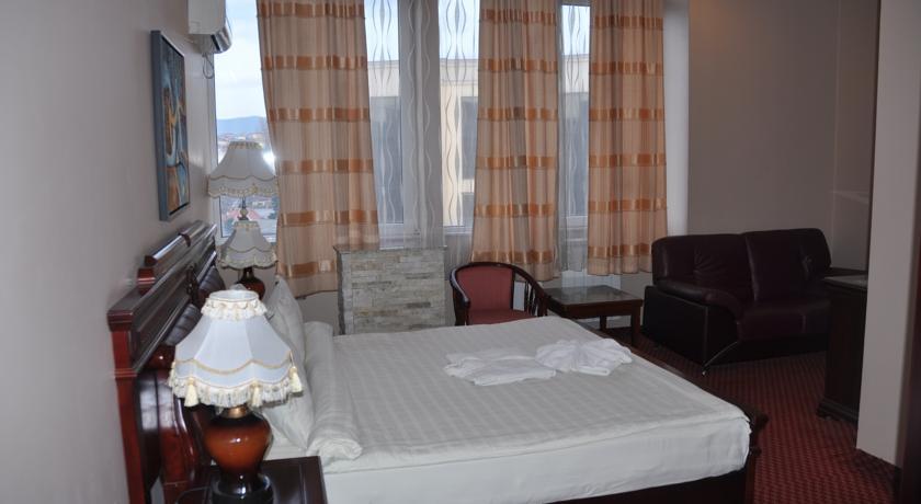 Hotel Royal Prishtinë Ngoại thất bức ảnh